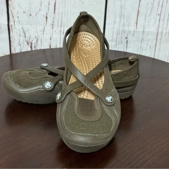 CROCS women’s loafer flats in chocolate brown color size 6 removable insole GUC - Picture 15 of 15